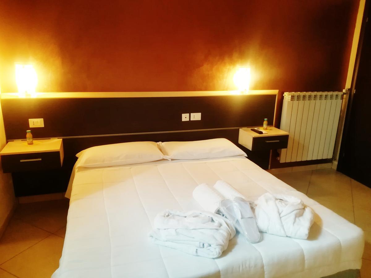 New Hotel Europa Crevalcore Екстериор снимка